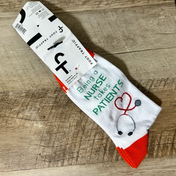 Foot Traffic | 👩‍⚕️ Nurse Socks - Picture 2 of 4